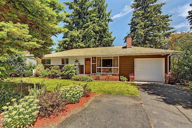 8207 Sierra Dr, Edmonds, WA 98026
