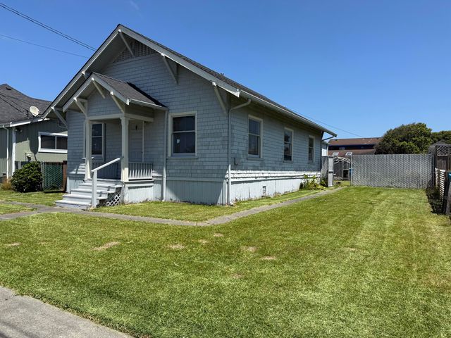 3237 Summer St, Eureka, CA 95503
