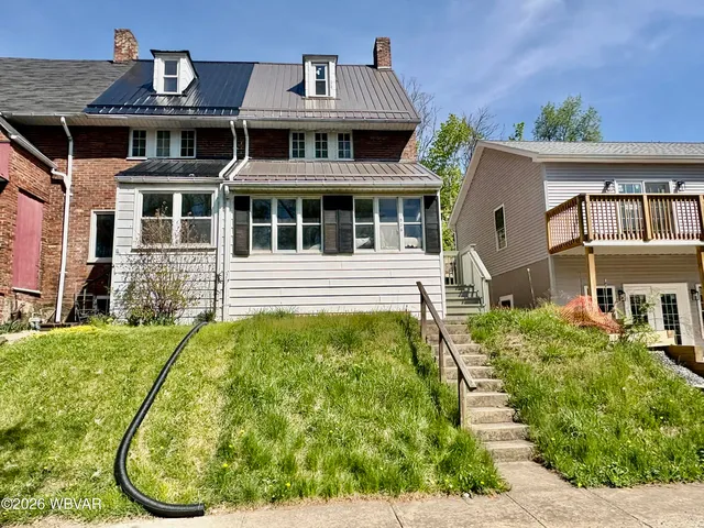 1536 Mount Carmel St, Williamsport, PA 17701