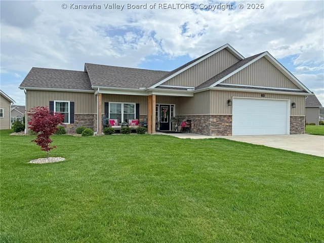 244 Steve Cir, Hurricane, WV 25526