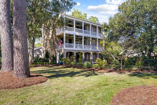 2112 Parkway Dr, Charleston, SC 29412