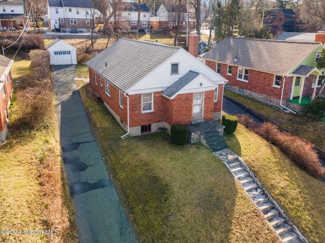 6 Centerview Drive, Troy, NY 12180