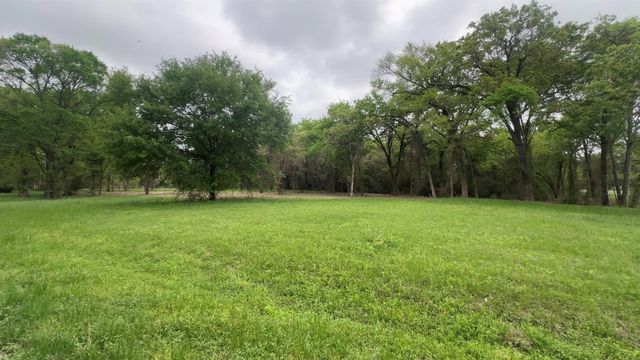 6536 Castenson Rd, Bryan, TX 77808