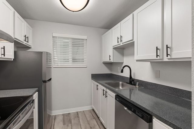 2550 N  Vassault St #11, Tacoma, WA 98406