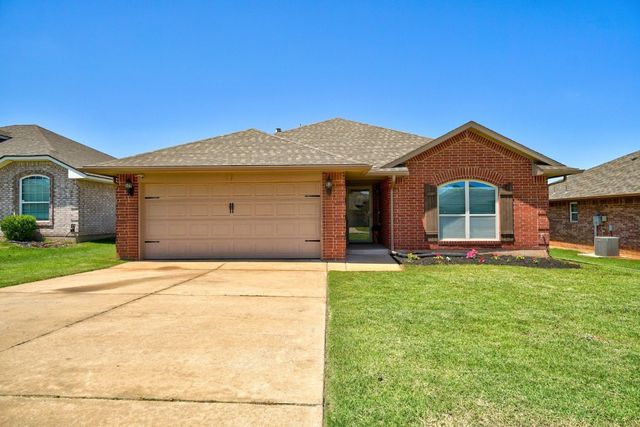10823 Turtle Back Dr, Midwest City, OK 73130