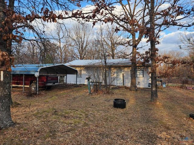 21701 Highway 135, Stover, MO 65078