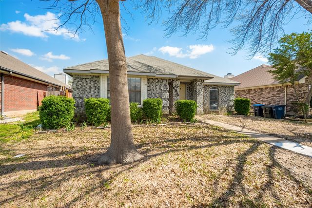 6916 Bentley Ave, Fort Worth, TX 76137