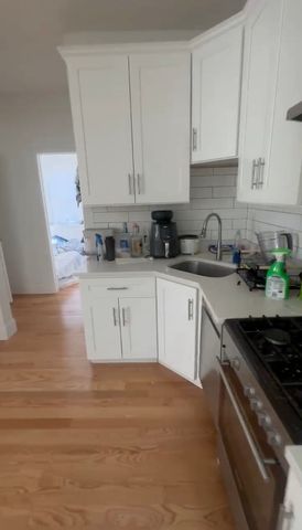 36 Hemenway St #22, Boston, MA 02115