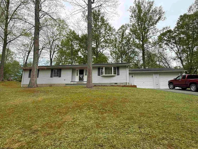 534 Teaberry Hills Ln, Elkins, WV 26241