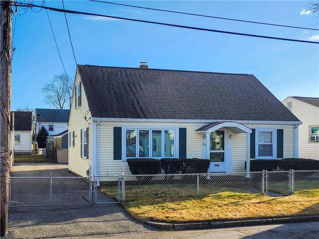 85 Wendell St, Pawtucket, RI 02861