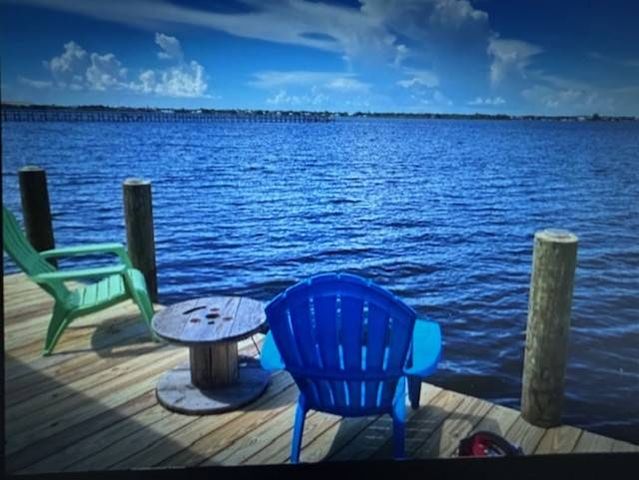 17 Riverview Ln, Bradenton, FL 34208