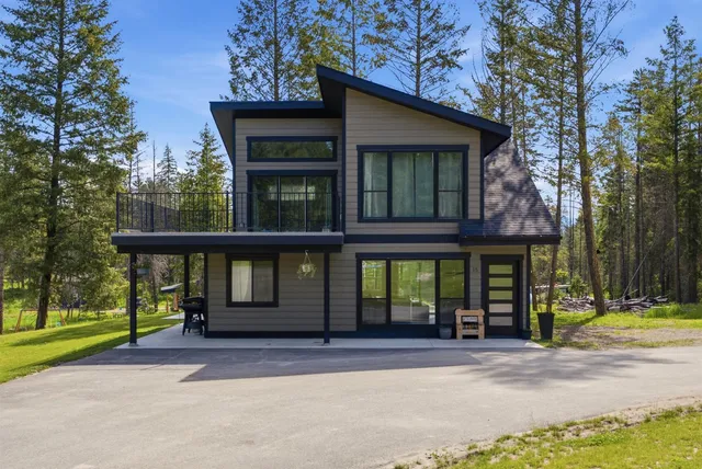15 Quinley Ln, Whitefish, MT 59937