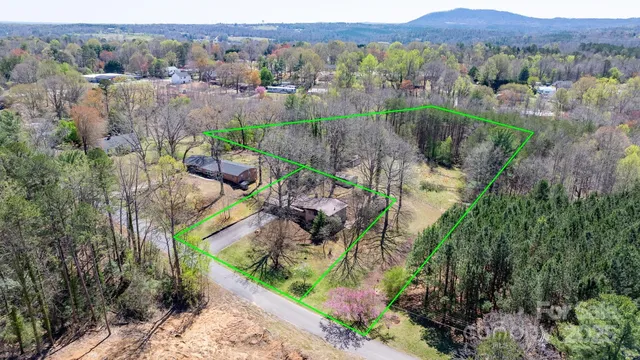 3407 14th Ave SW, Hickory, NC 28602