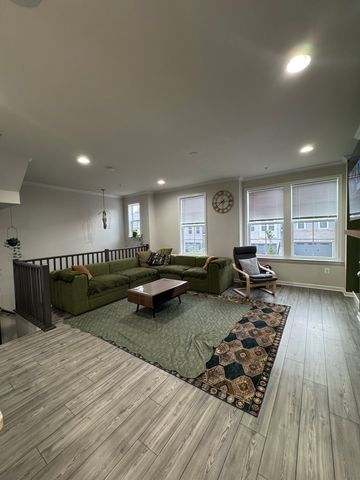 2722 Lewis And Clark Ave, Upper Marlboro, MD 20774