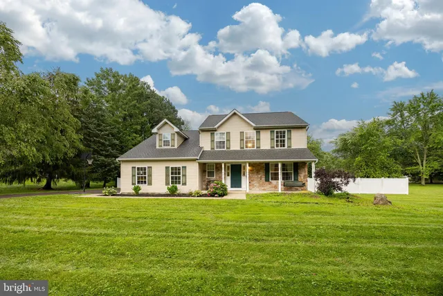 1416 Laurelwood Rd, Pottstown, PA 19465