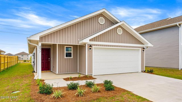 4877 Rosemary St, Panama City, FL 32404