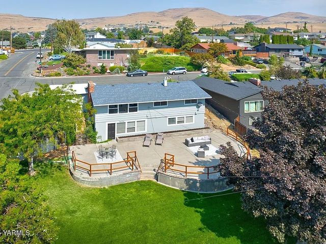 5502 Hilltop Dr #A, Yakima, WA 98901