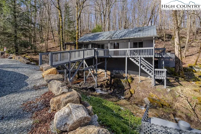 126 Staghorn Hollow Road, Banner Elk, NC 28604