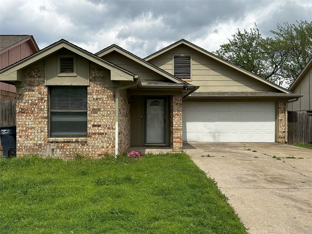 2502 Bamberry Dr, Fort Worth, TX 76133