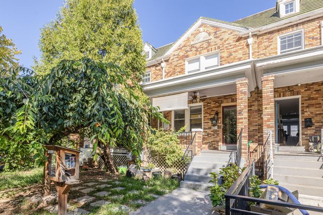 333 17th Pl NE, Washington, DC 20002