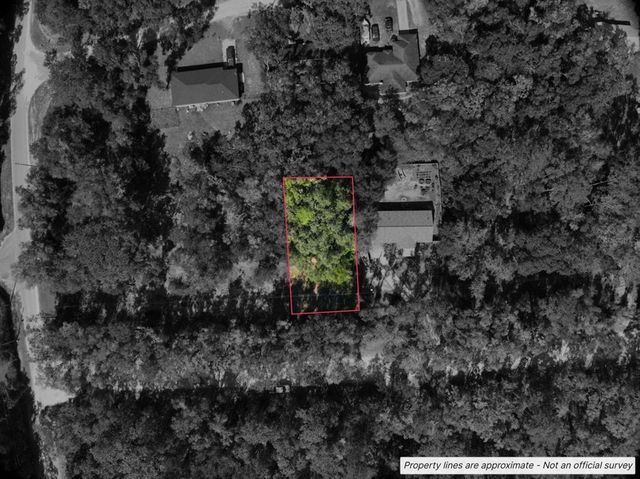 1 Saint Patrick Dr #72, Dunnellon, FL 34432