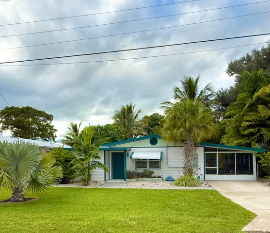 1736 Hunter Road, Okeechobee, FL 34974