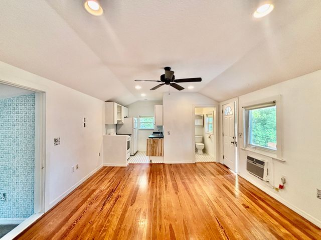 834 Hackett Ct #A, Mount Dora, FL 32757