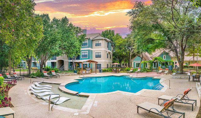 5800 Brodie Ln, Austin, TX 78749