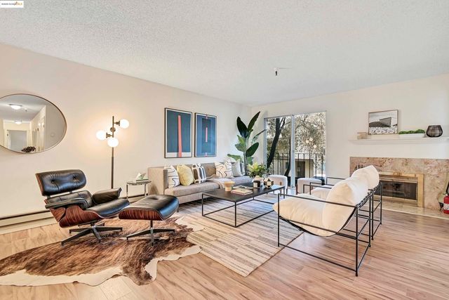 601 Leahy St #104, Redwood City, CA 94061