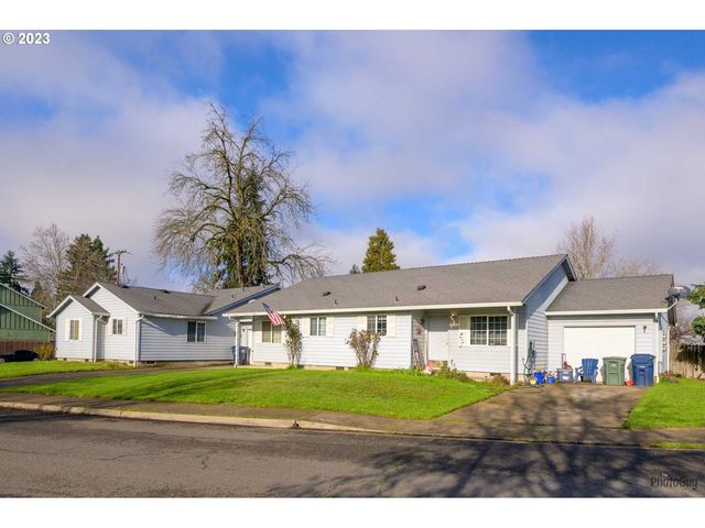 499 S  41st St, Springfield, OR 97478