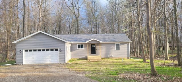 8427 Roscommon Ct, Onsted, MI 49265
