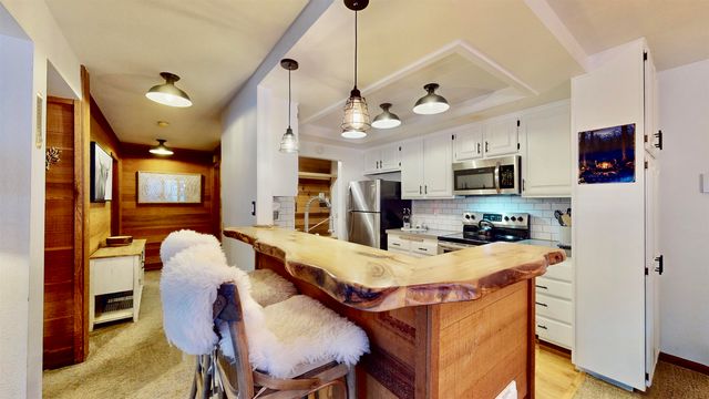 925 Lakeview Blvd #18, Mammoth Lakes, CA 93546