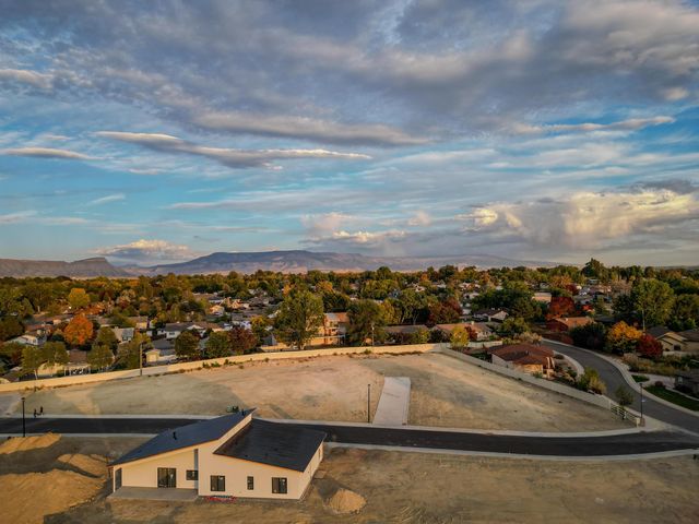 718 Ivory Glade Ct, Grand Junction, CO 81506