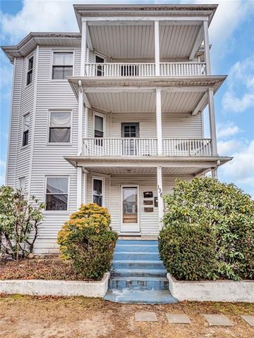 138 Sandringham Ave, Providence, RI 02908