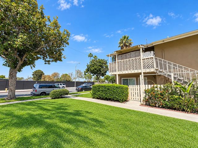 2360 W  Greenacre Ave #1, Anaheim, CA 92801
