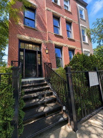 916 W  Willow St #2, Chicago, IL 60614