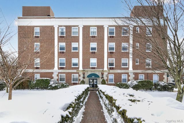 360 Stewart Avenue #2B, Garden City, NY 11530