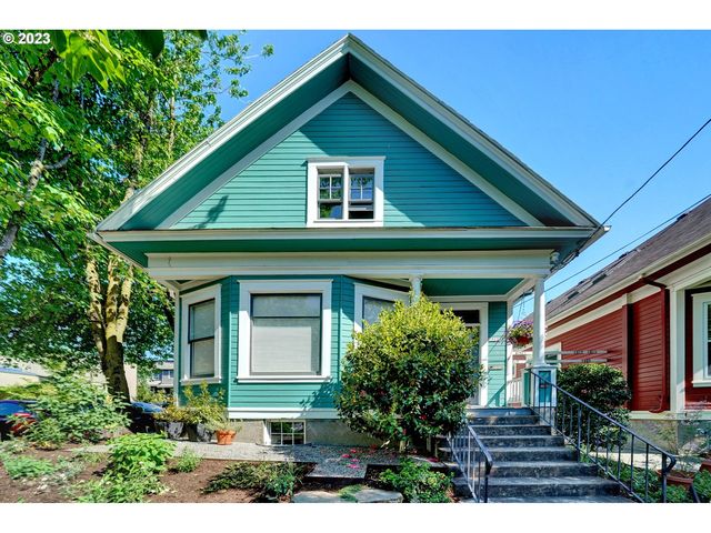 1915 NW Northrup St, Portland, OR 97209