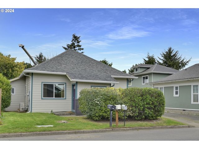 290 Harbor St, Florence, OR 97439