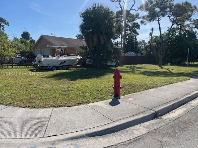 9 NW Ct, Fort Lauderdale, FL 33311