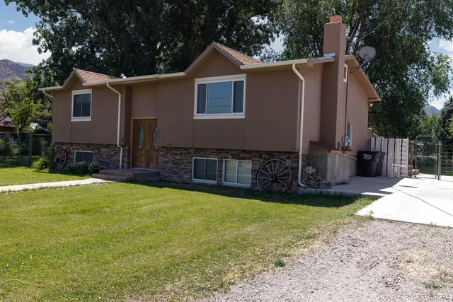170 E  400 N, Monroe, UT 84754