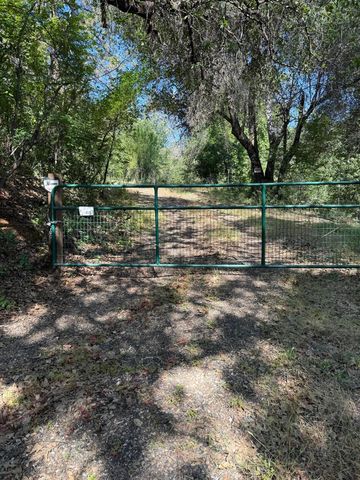 15060 Wonderland Blvd, Redding, CA 96003