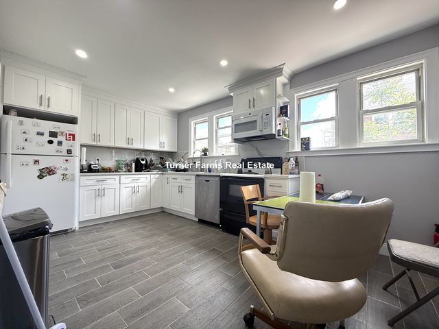 113 Lanark Rd #1A, Brighton, MA 02135