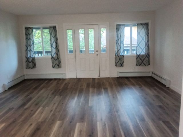 721 N  Bunn St #2, Anchorage, AK 99508
