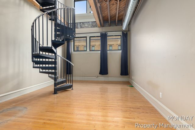 1 Oakes St   SW #6, Grand Rapids, MI 49503