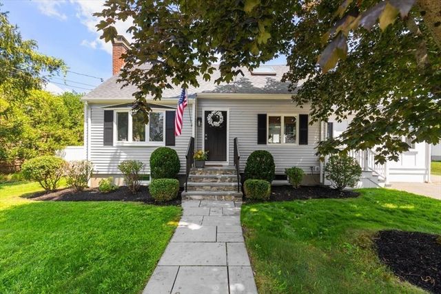 338 Thacher St, Milton, MA 02186