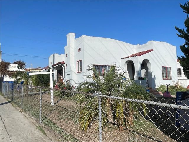 2703 Walnut St, Huntington Park, CA 90255