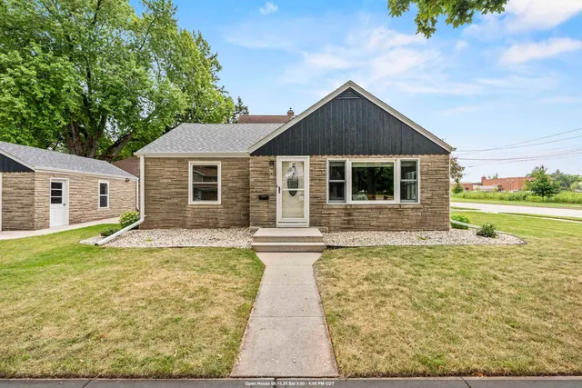413 E  Grant St, Appleton, WI 54911