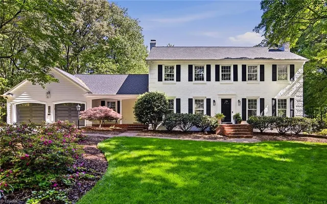 3105 Saint Regis Rd, Greensboro, NC 27408