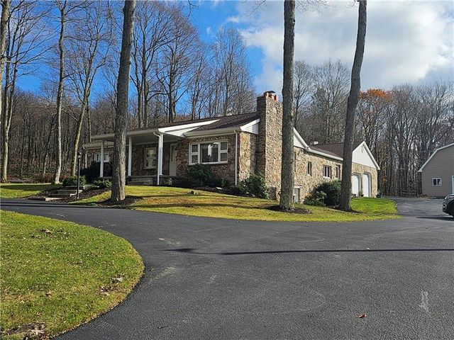 999 Pompey Hill Rd, Stoystown, PA 15563
